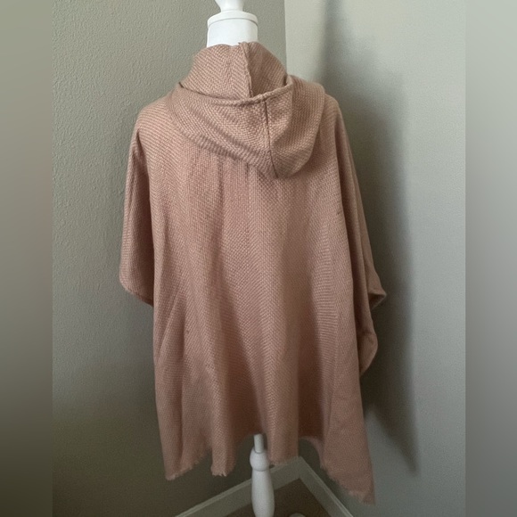 NWOT LOFT Sweater - Picture 3 of 3